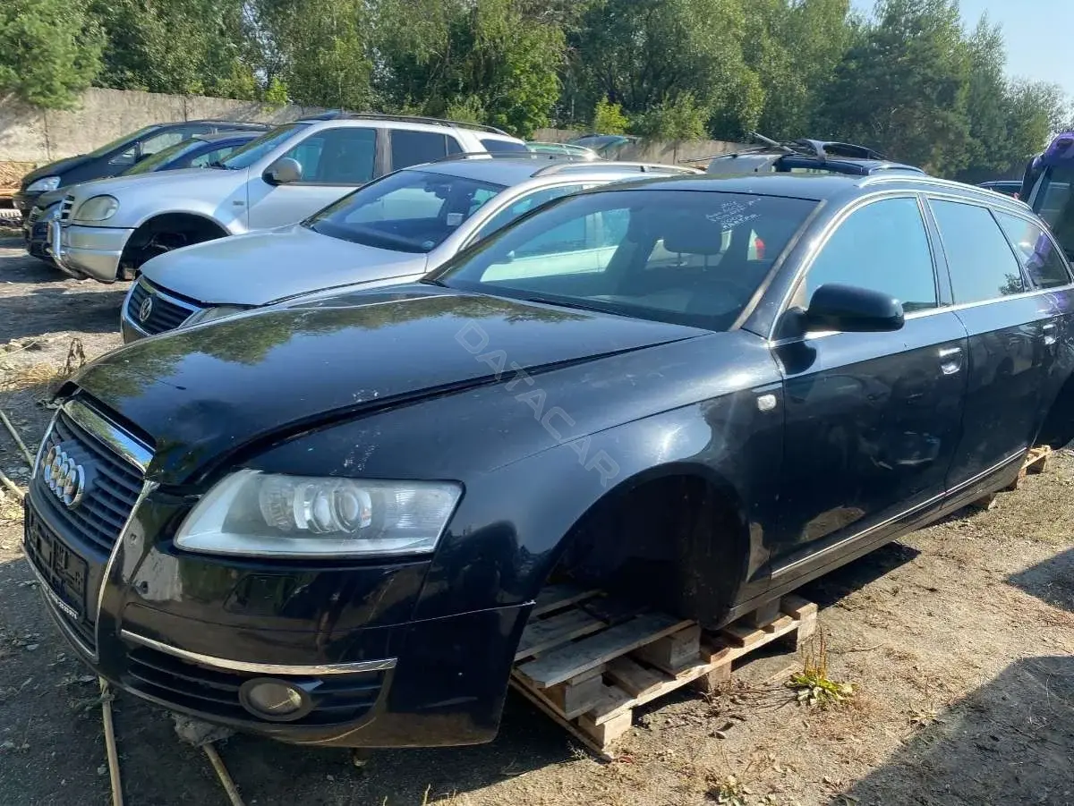 Уплотнитель двери 63732578
