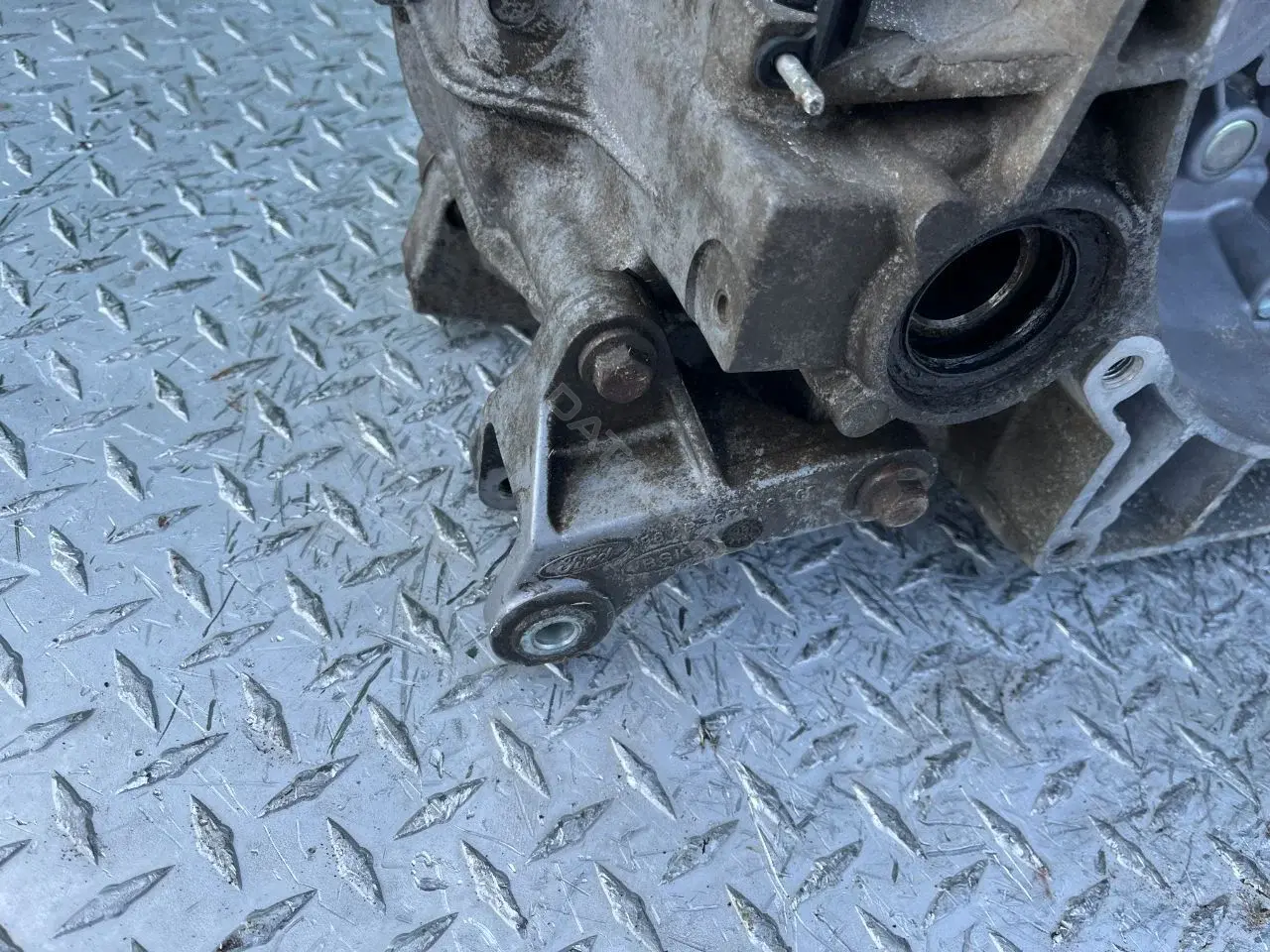 Кронштейн КПП 98AB6P093CP
