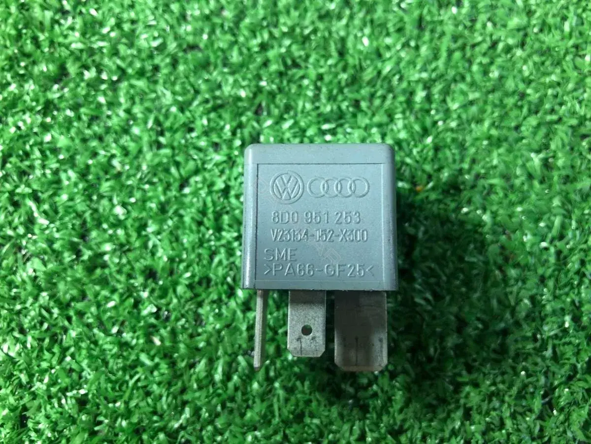 Многофункциональное реле 370, 8d0951253a, V23134B52X301