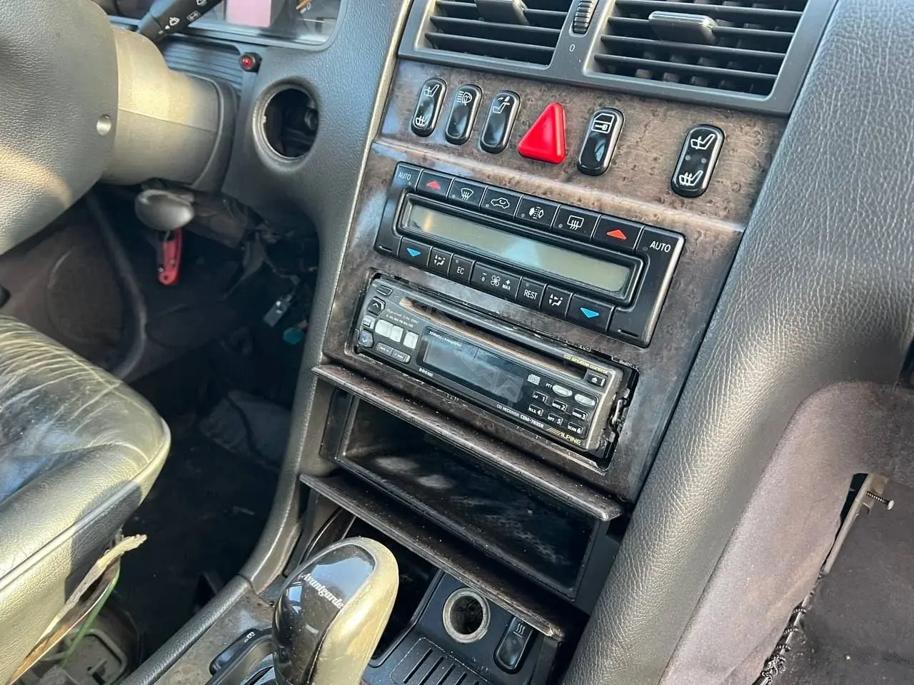 Кнопка аварийки 93228763