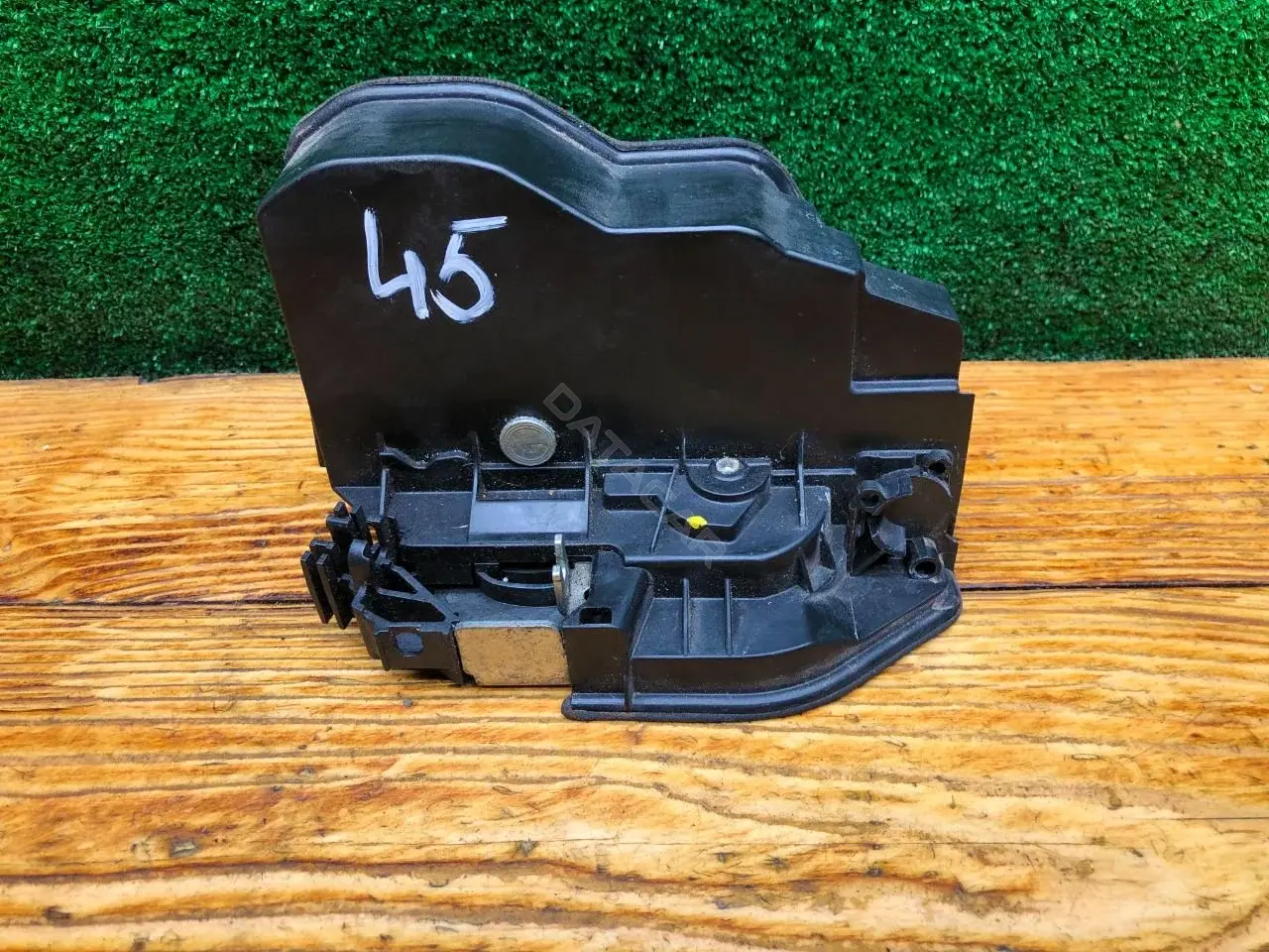 Замок двери 7167075