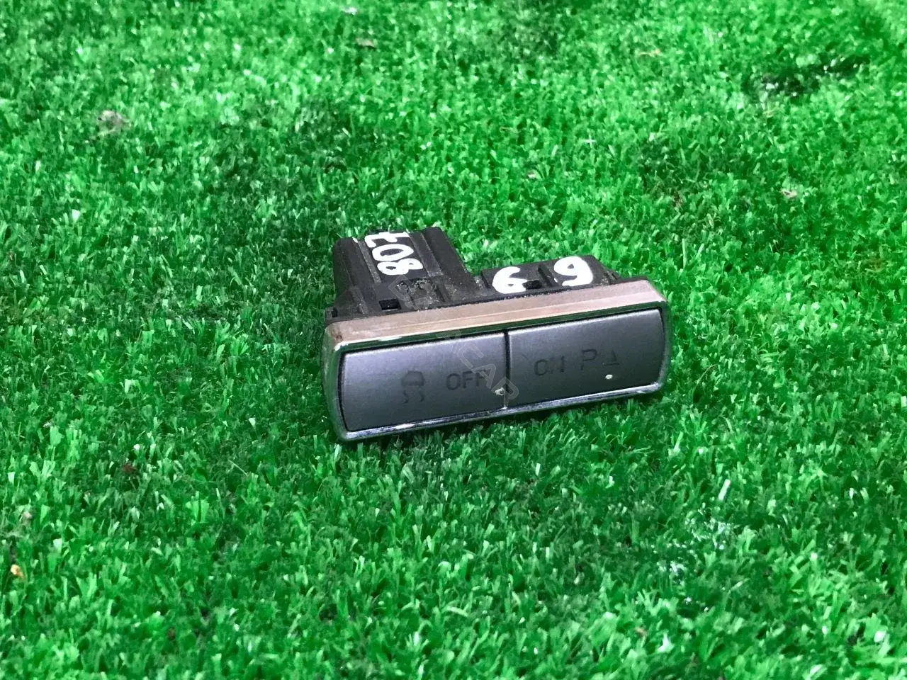 Кнопка антипробуксовочной системы (ABS/ESP) 6M2T2C418BD