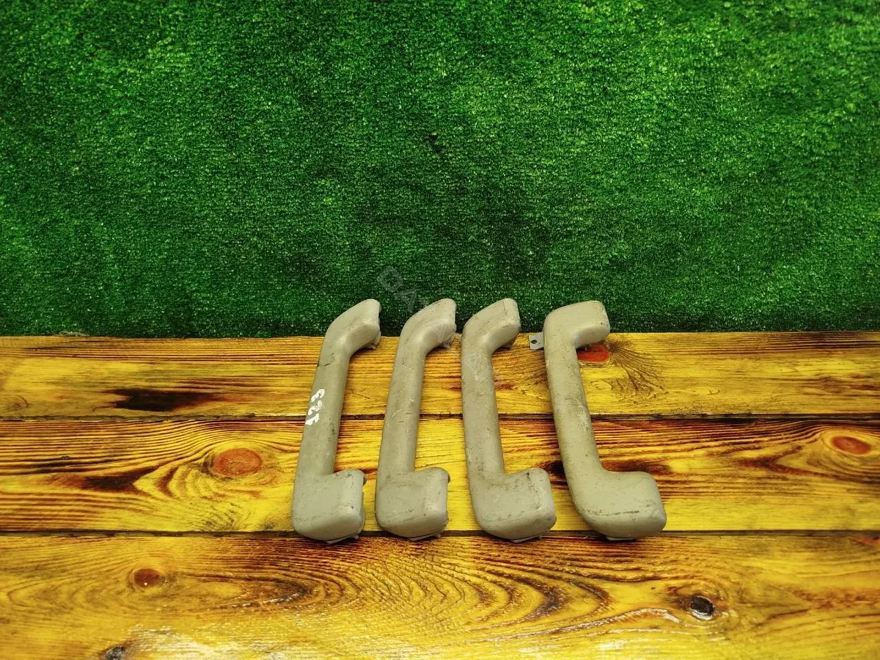 Ручка внутренняя потолочная 4E0857607A