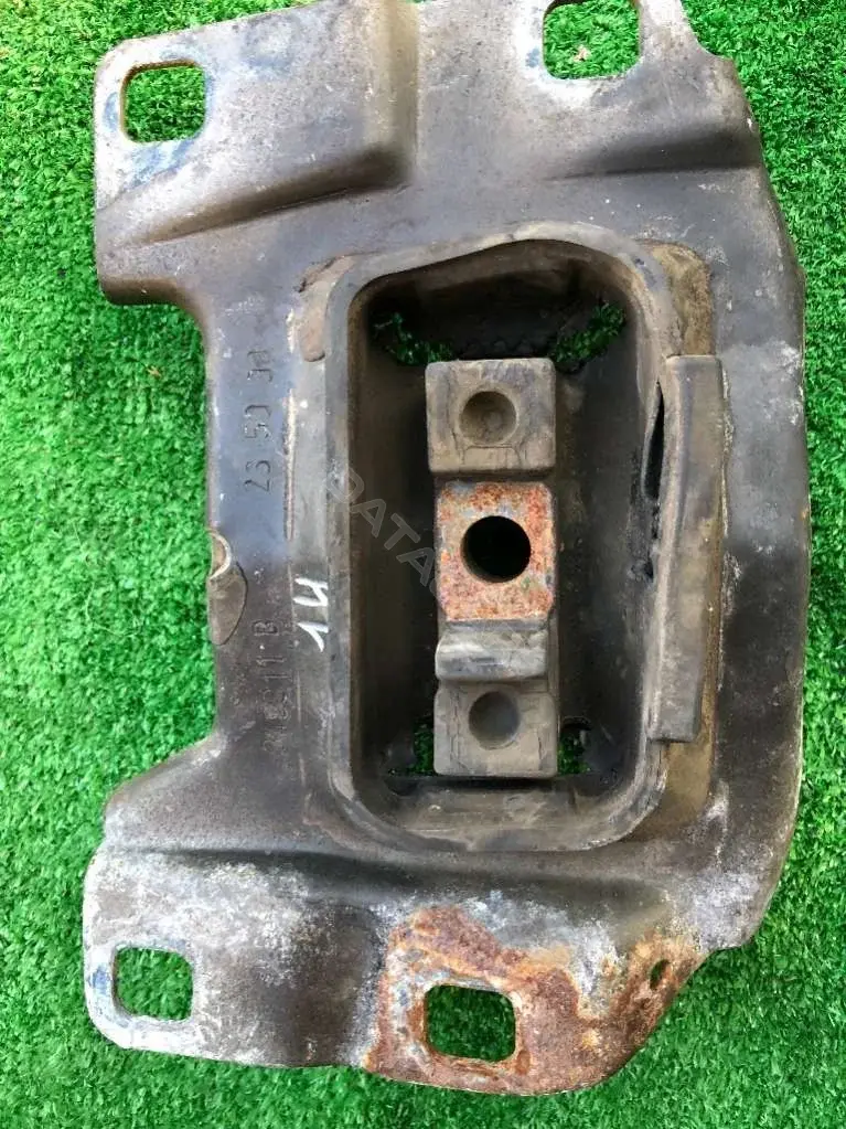 Подушка КПП 3M517M121