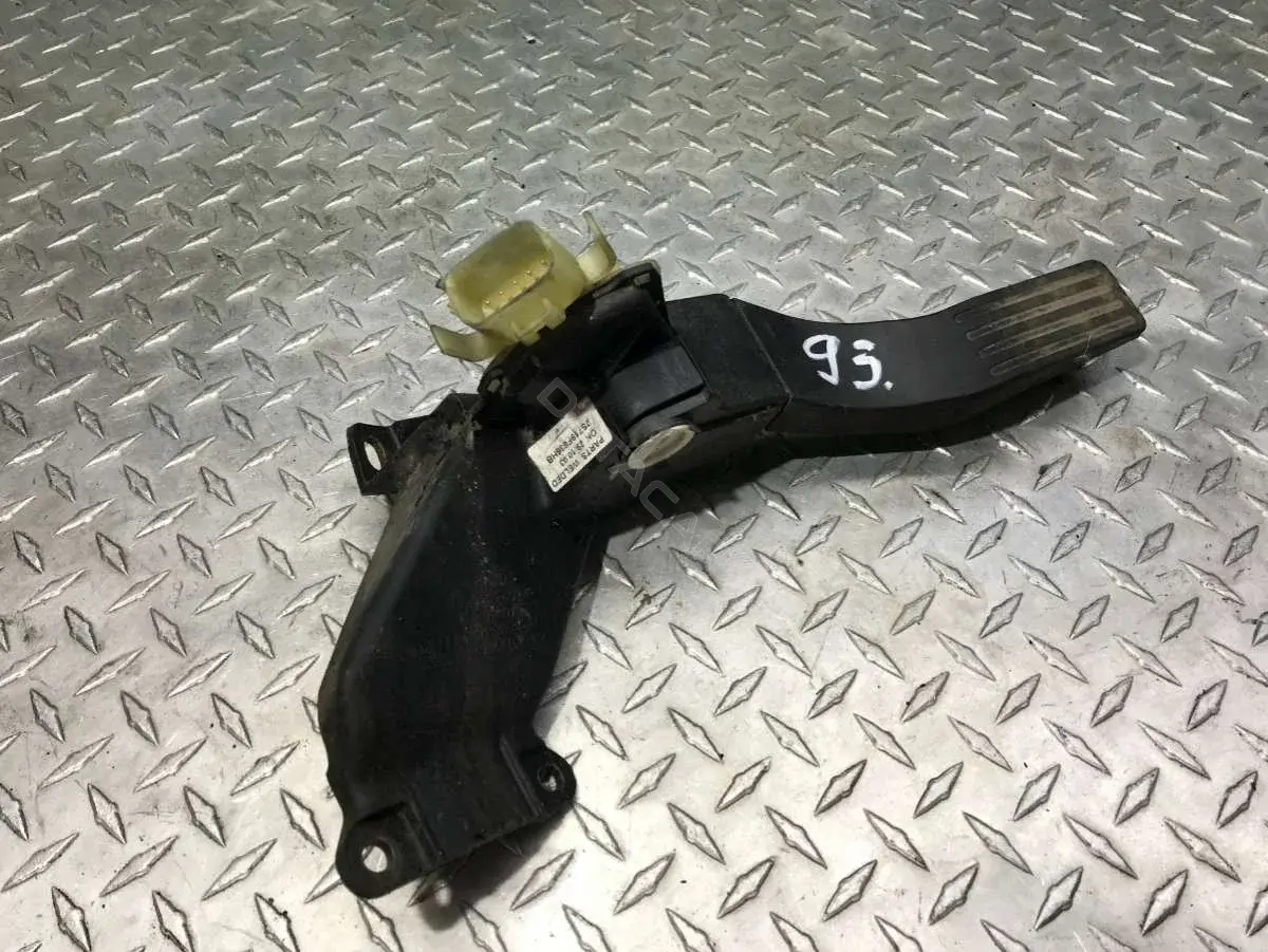 Педаль газа 2S719F836HB