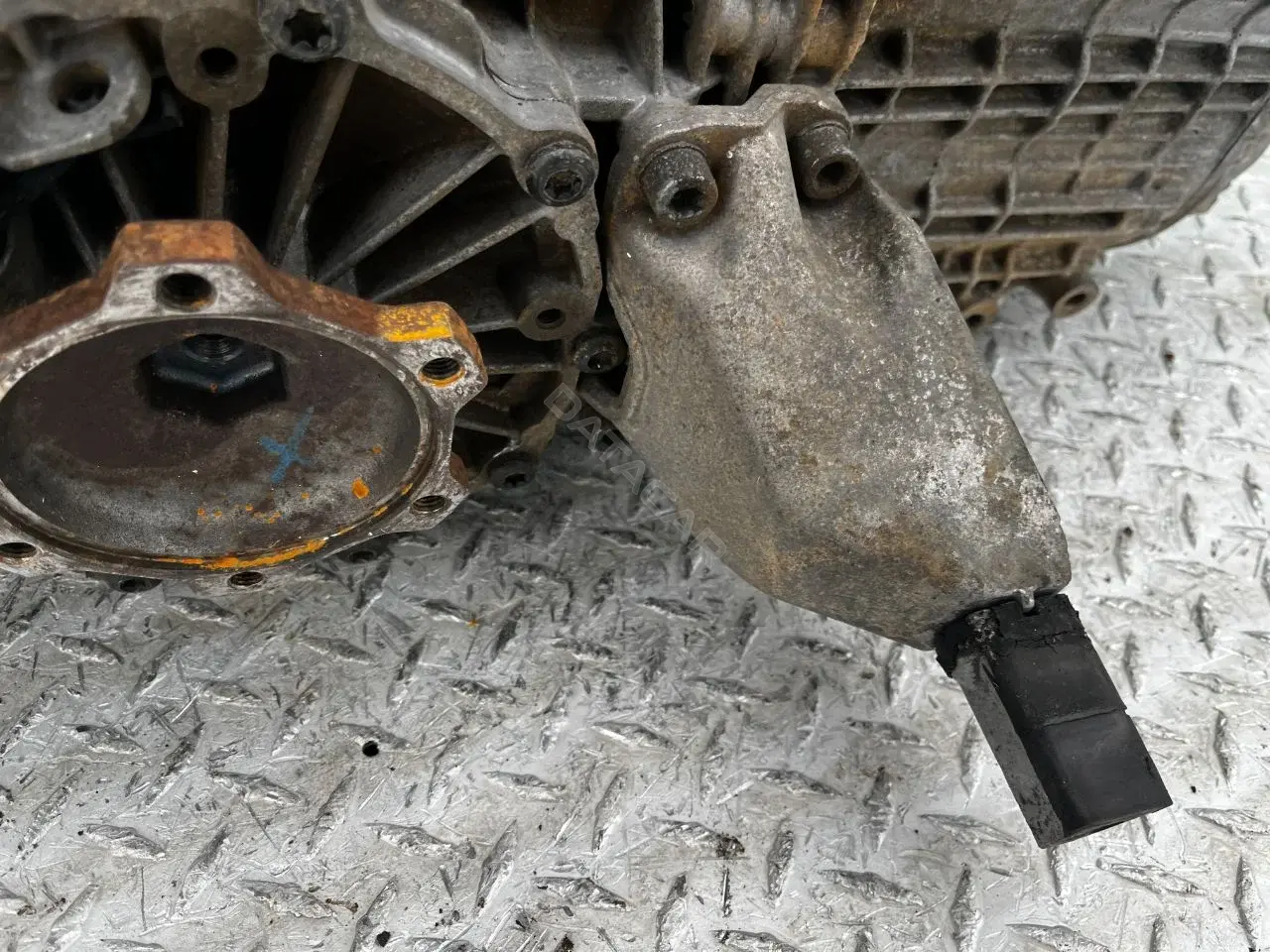 Кронштейн КПП 8D0399113AB