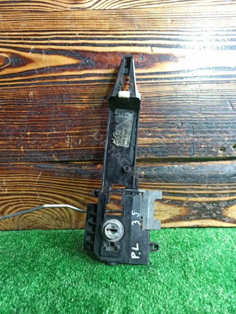 Кронштейн ручки двери 1S71F219A65AP