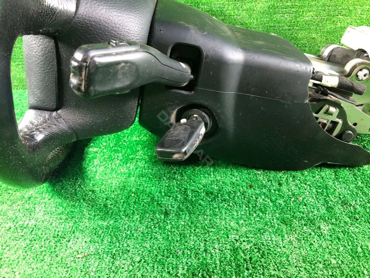 Кожух рулевой колонки 63486754