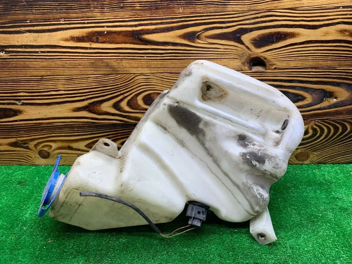 Бачок омывателя 4b0955453a