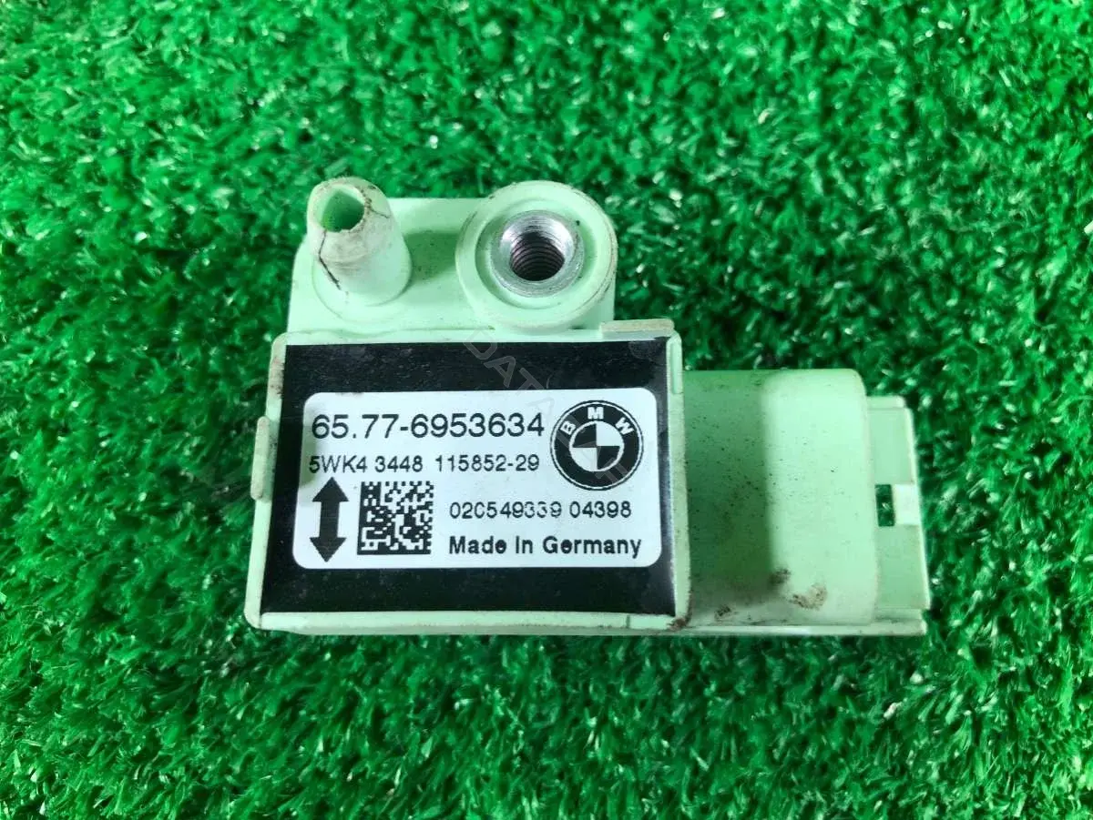 Датчик удара 02C54933904398, 65776953634