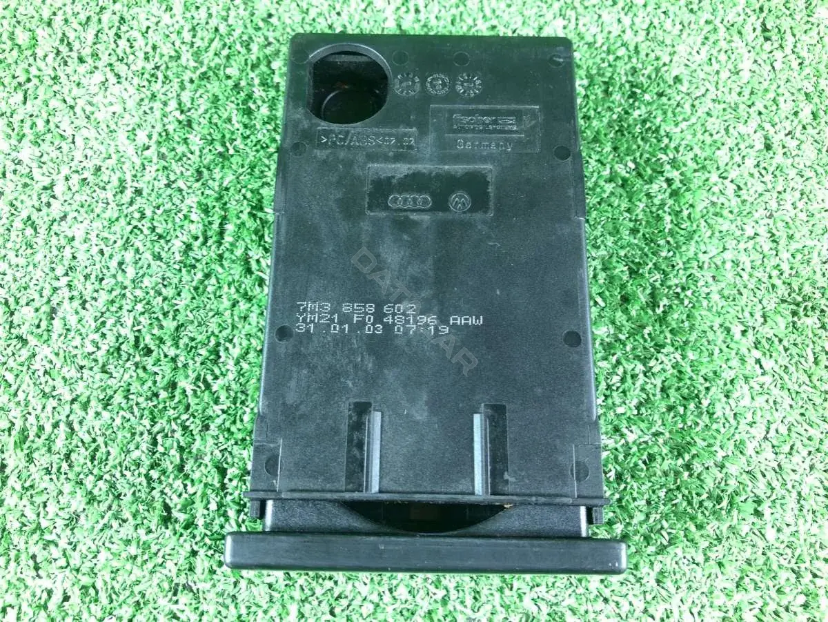 Подстаканник 7m3858602, YM21F048196AAW