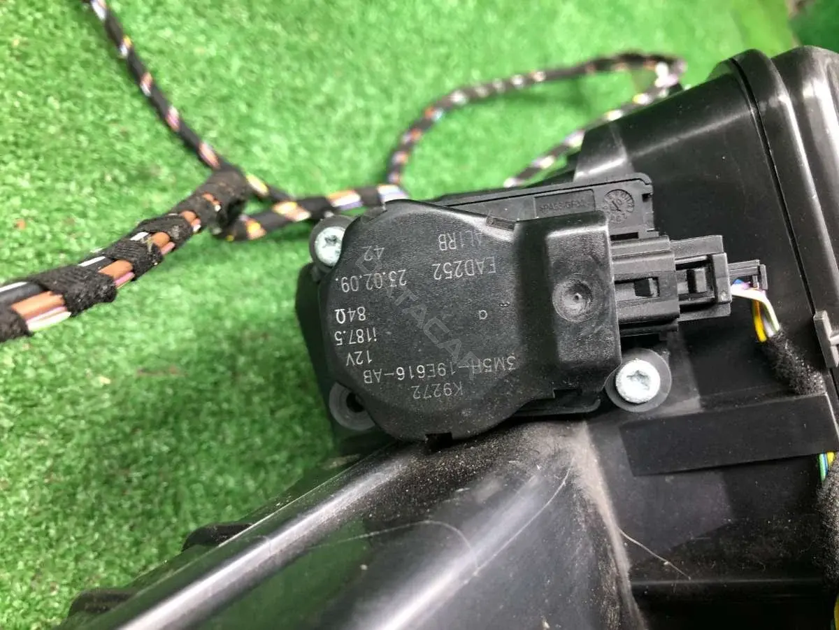 Мотор заслонки печки 3M5H19E616AB