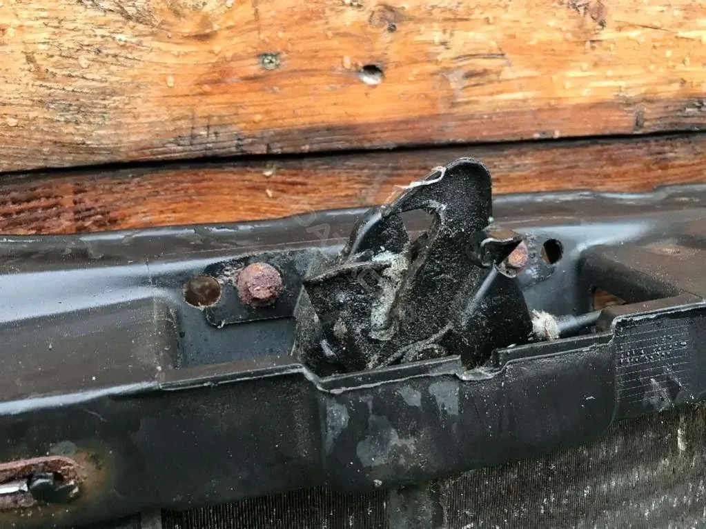 Замок капота 52581151