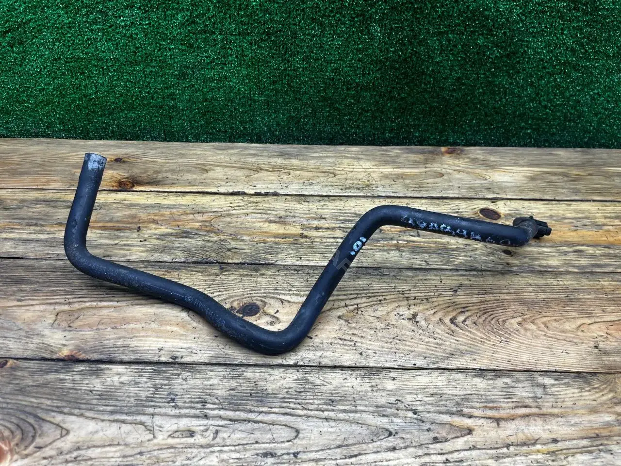 Патрубки системы охлаждения 98MM6853AB