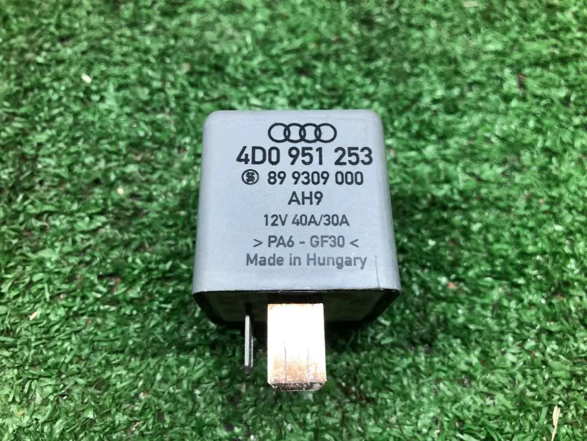 Многофункциональное реле 230302, 372, 4D0951253
