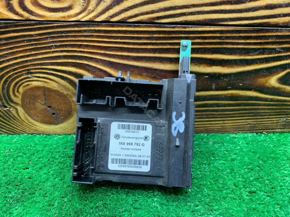 Блок управления стеклоподъемниками 1k0959793g
