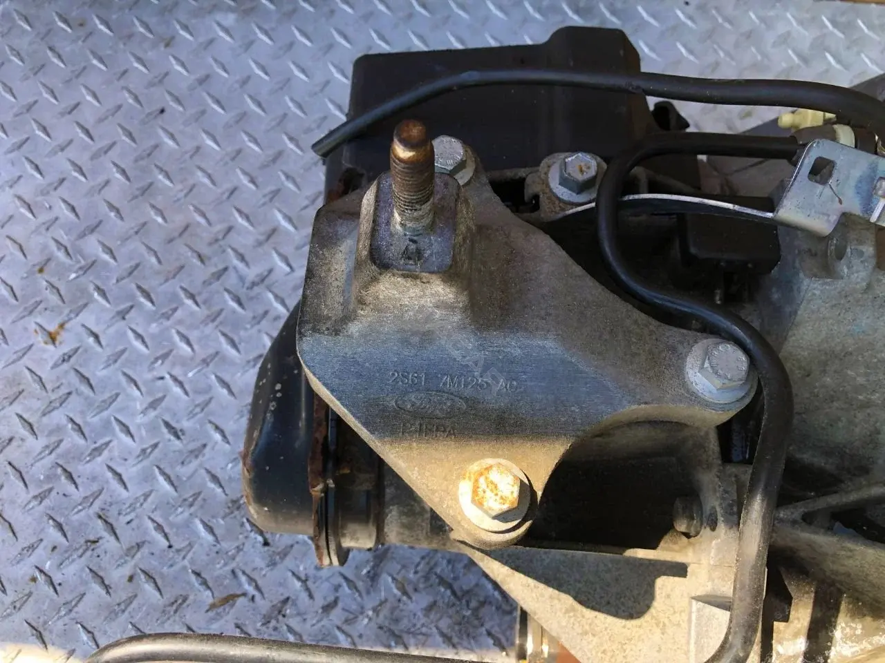Кронштейн КПП 2S617M125AC