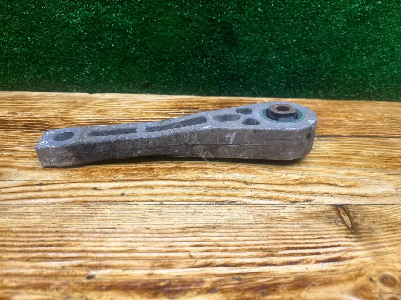 Кронштейн КПП 1K0199855L
