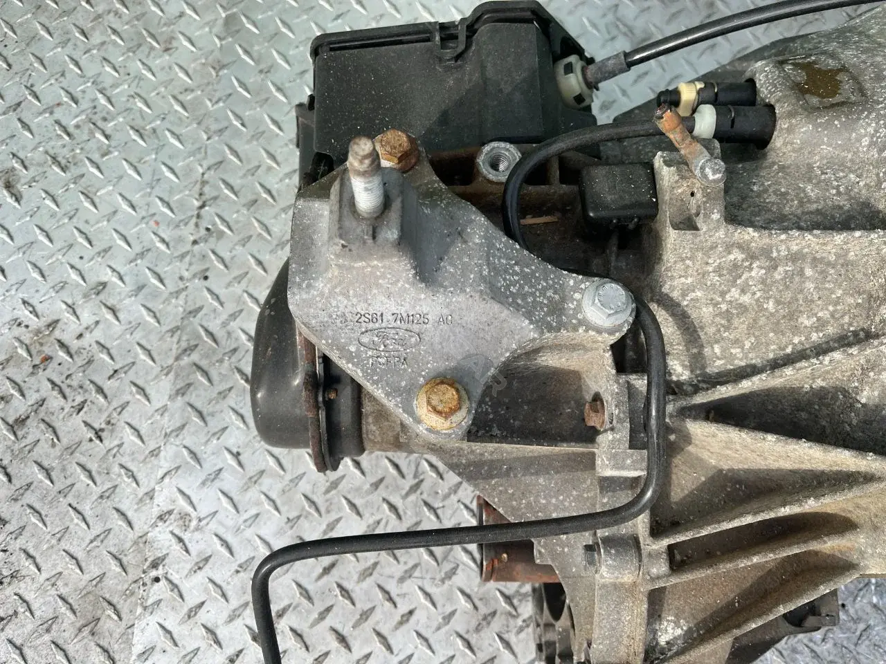 Кронштейн КПП 2S617M125AC