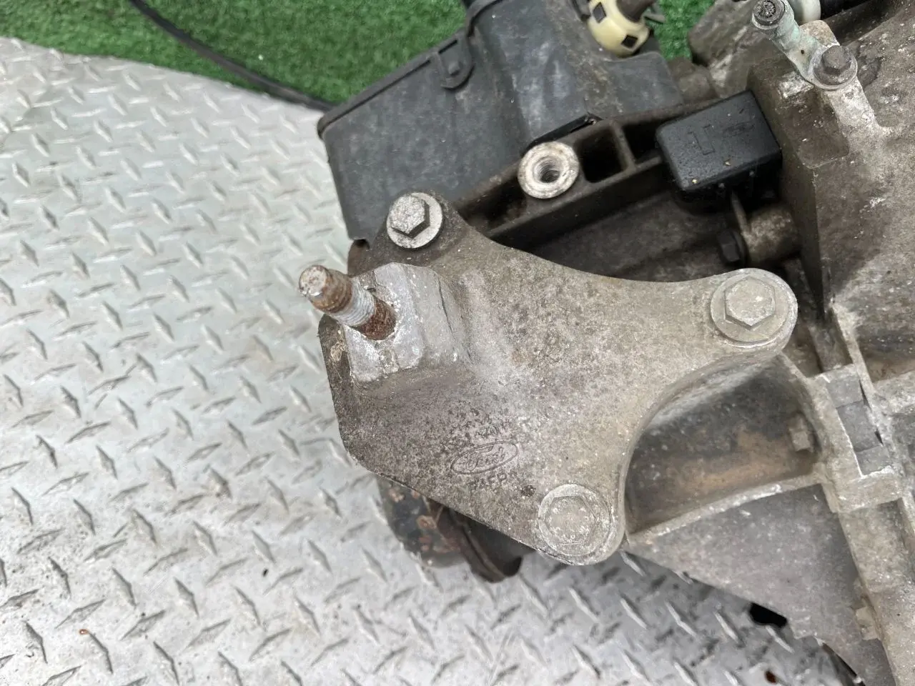 Кронштейн КПП 2S617M125AC
