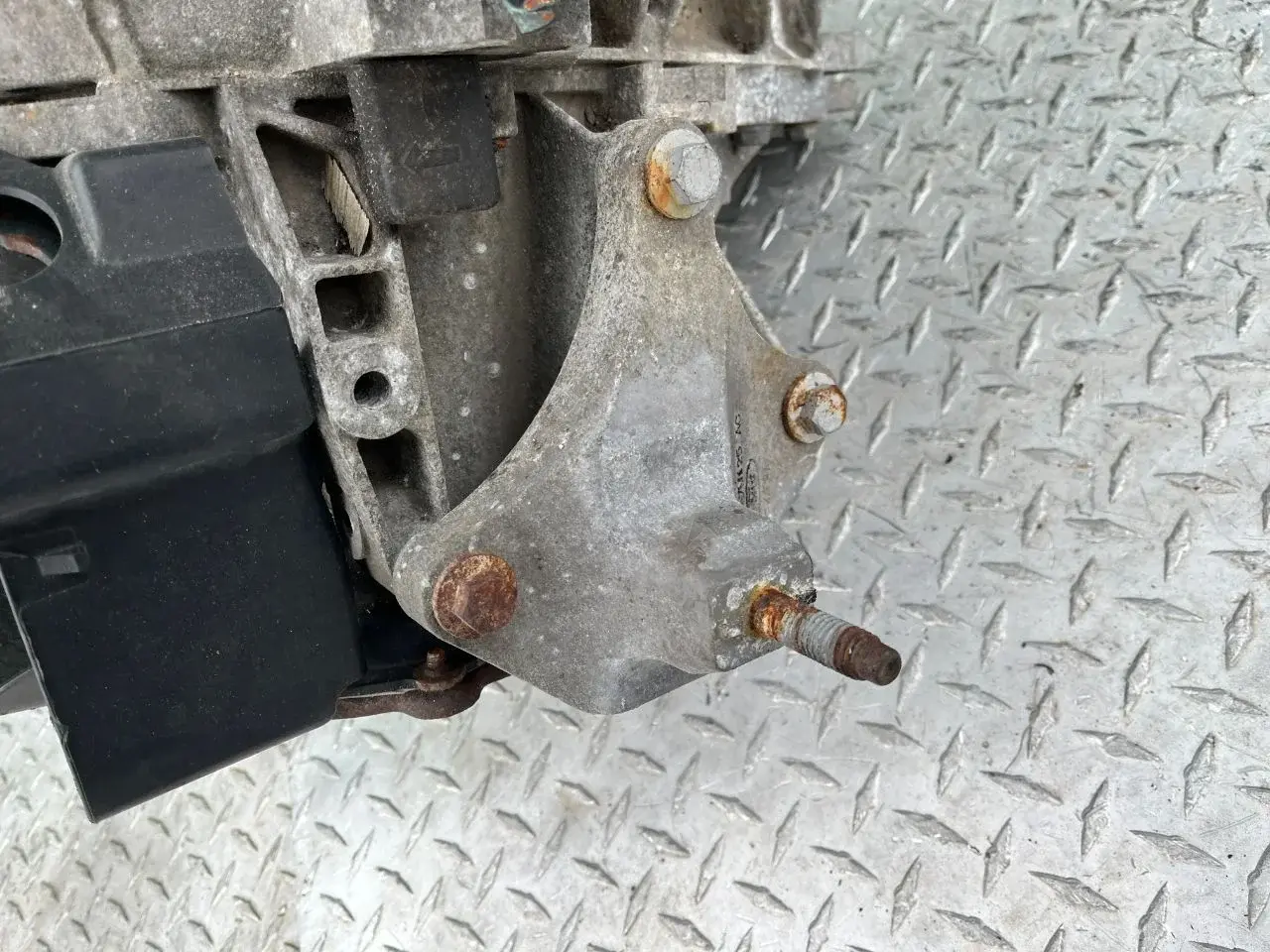 Кронштейн КПП 2S617M125AC