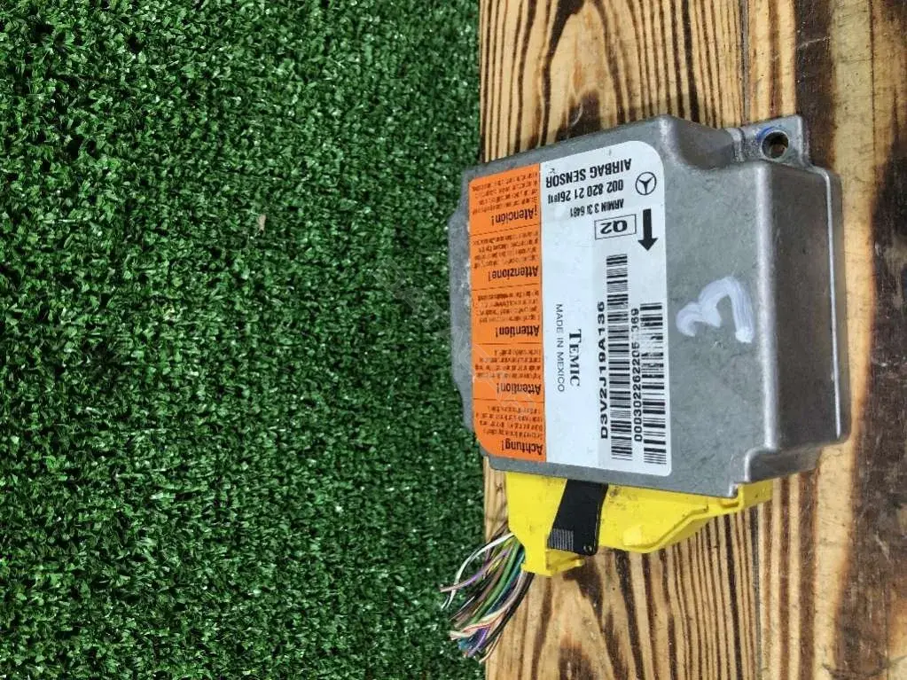 Блок управления подушками безопасности 0028202126, D3V2J19A136