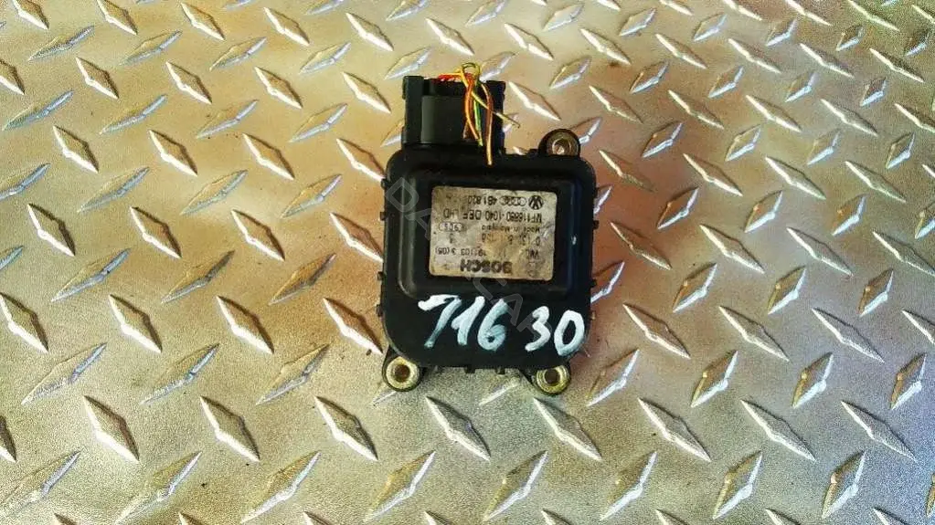 Мотор заслонки печки MF116880