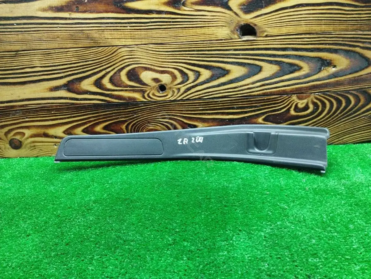 Накладка на порог 94061FG020