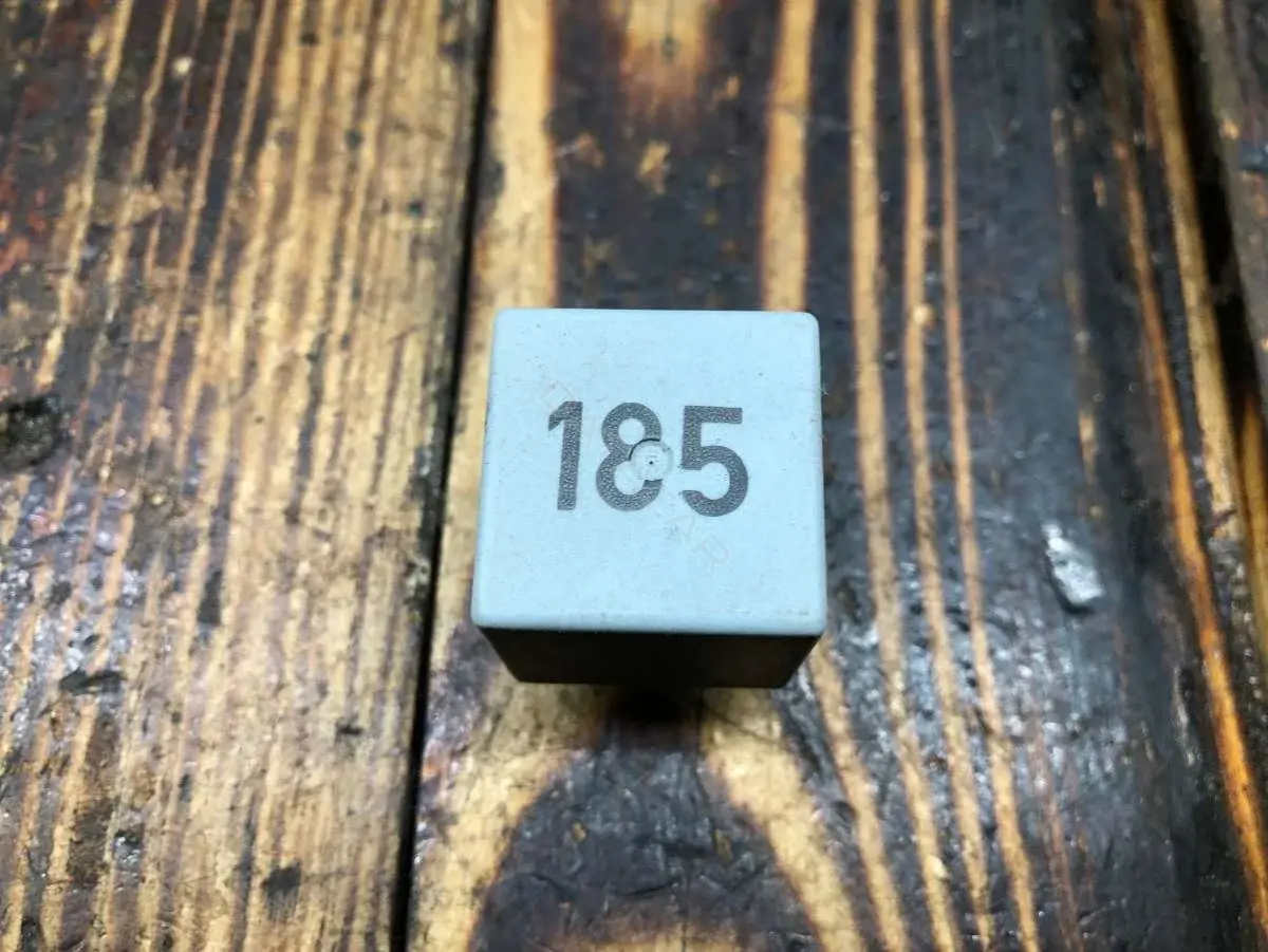 Многофункциональное реле 185, 3B0911251, 61237009
