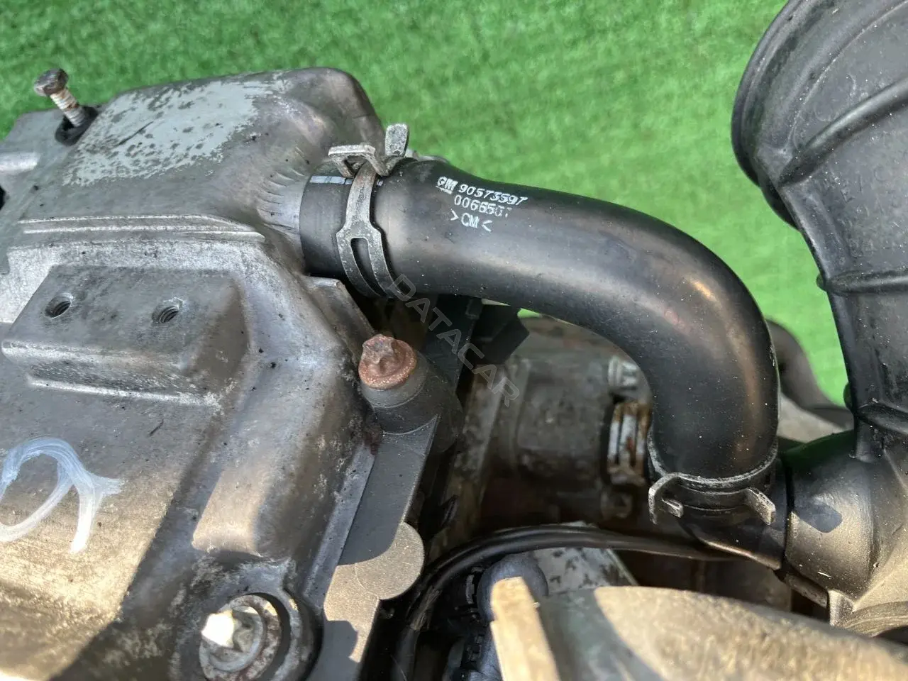 Патрубок вентиляции картера 90573597