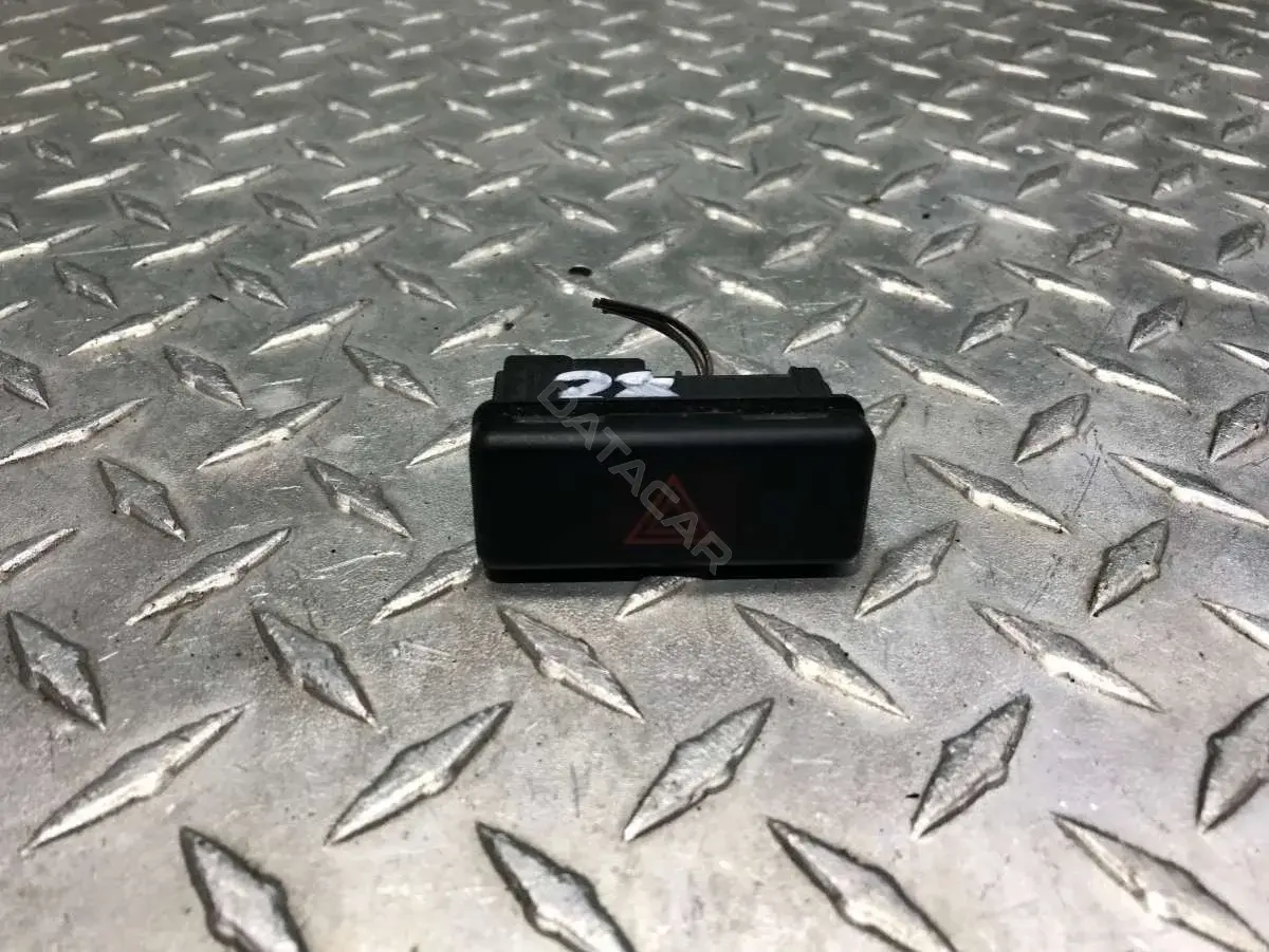 Кнопка аварийки 8350947