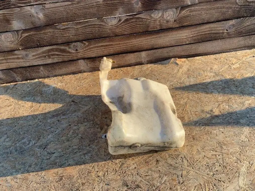 Бачок омывателя 2038600860