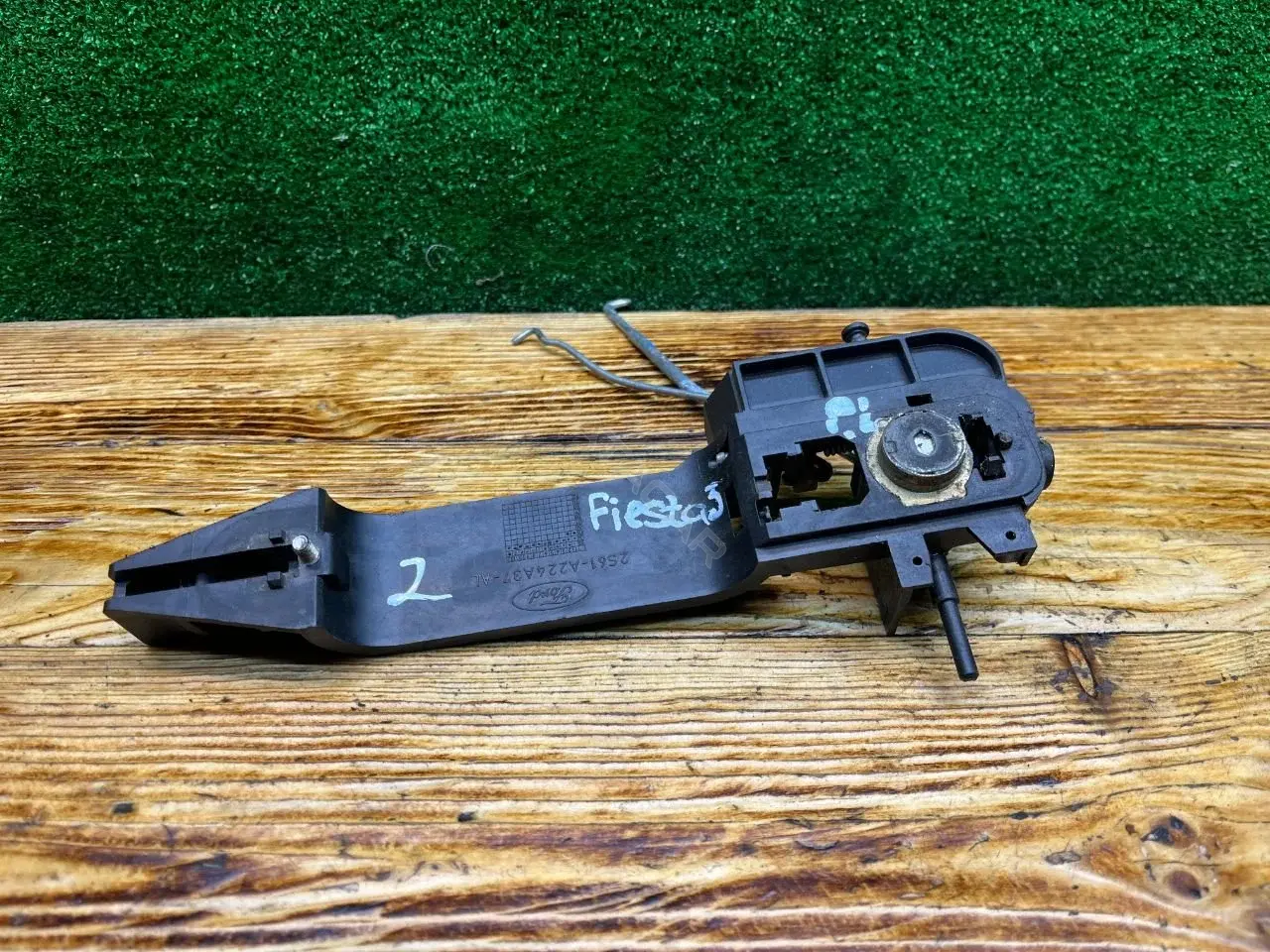 Ручка двери 2S61A224A37