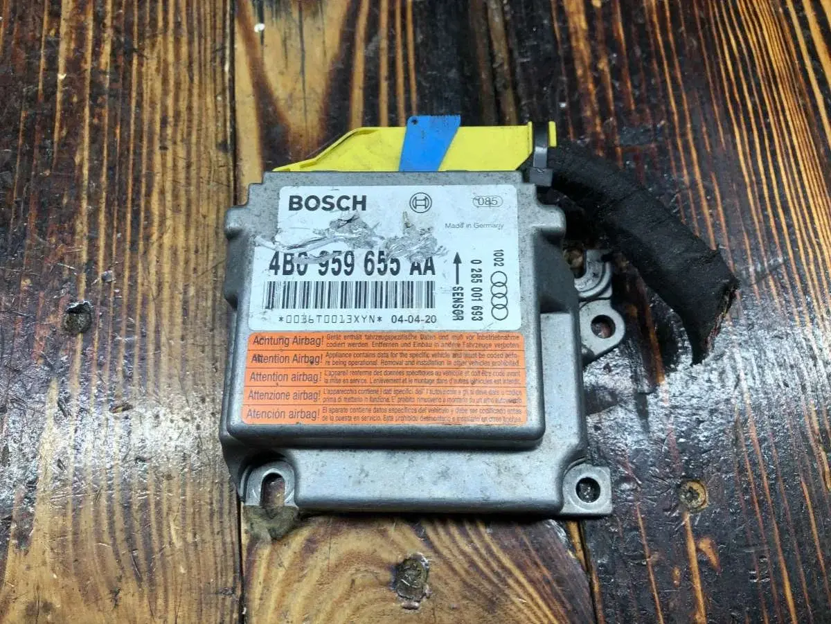 Блок управления подушками безопасности 0036T0013XYN, 0285001693, 4B0959655A