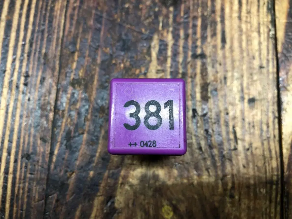 Многофункциональное реле 381, 431951253G