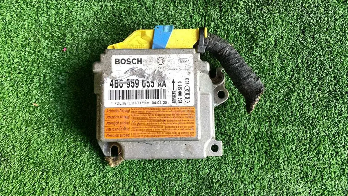 Блок управления подушками безопасности 4B0959655AA
