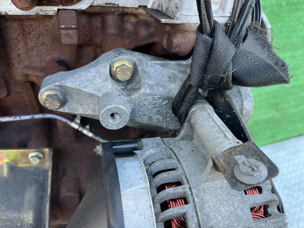 Кронштейн генератора XS7E10039BA