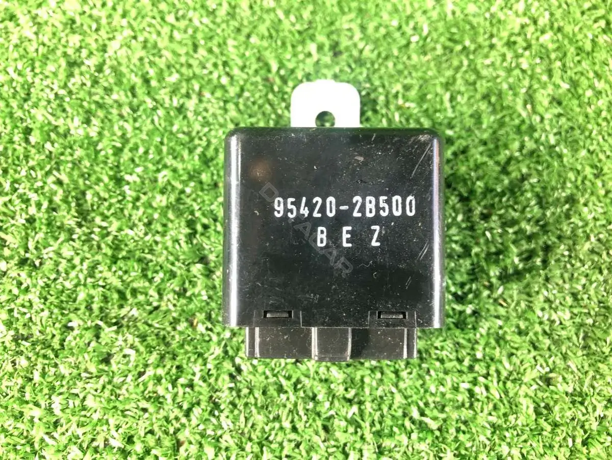 Реле стеклоочистителя 954202B500