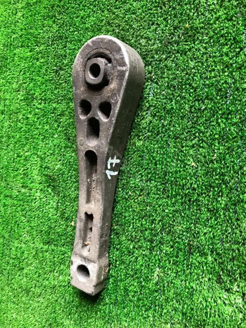Подушка КПП 1K0199855L