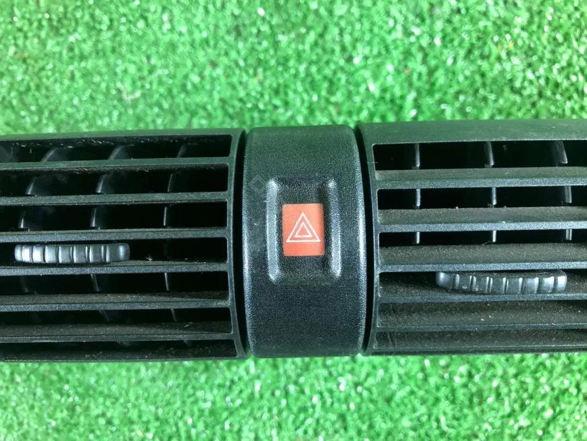 Кнопка аварийки 66106242