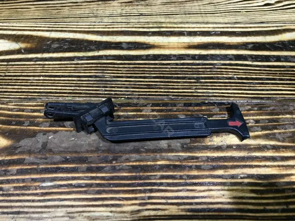 Ручка открывания капота 3B0823593C