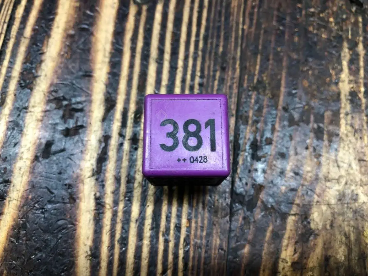 Многофункциональное реле 381, 431951253G
