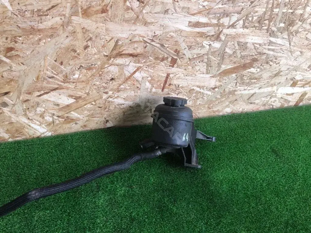 Бачок гидроусилителя A2034600083