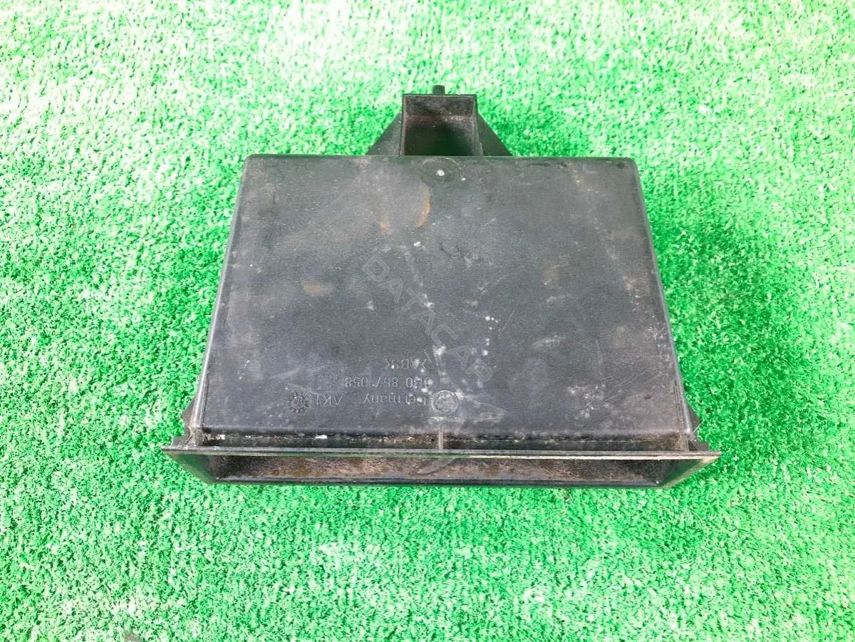 Бардачок 3B0857058