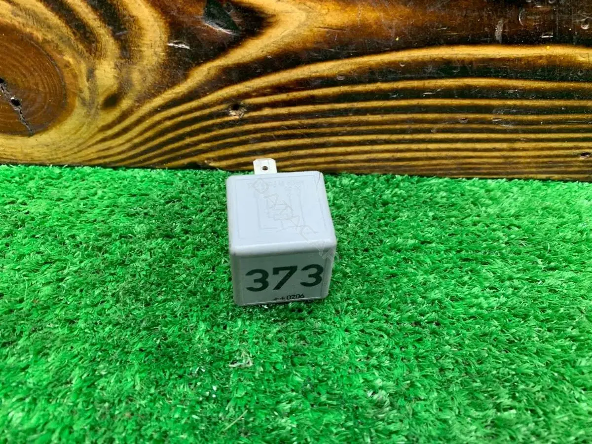 Многофункциональное реле 373, 8D0951253A