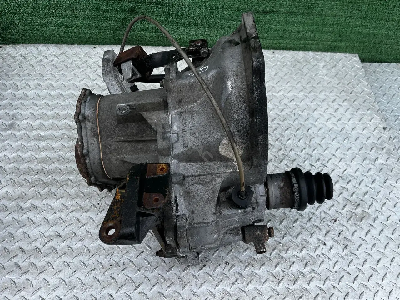 Механическая коробка передач (МКПП) 92WT7F096AA, 93WTBB, FOF