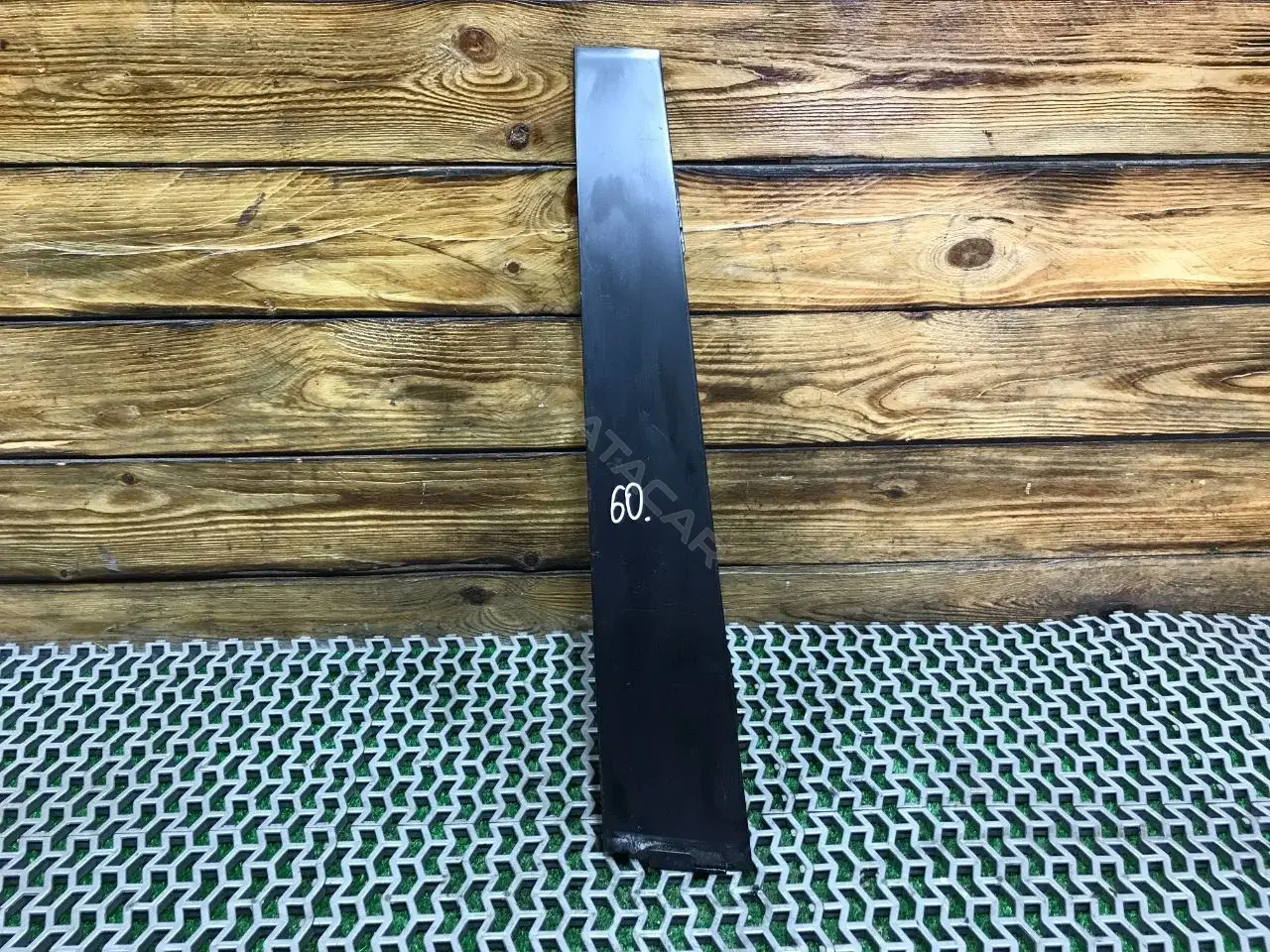 Накладка двери 1T0837890