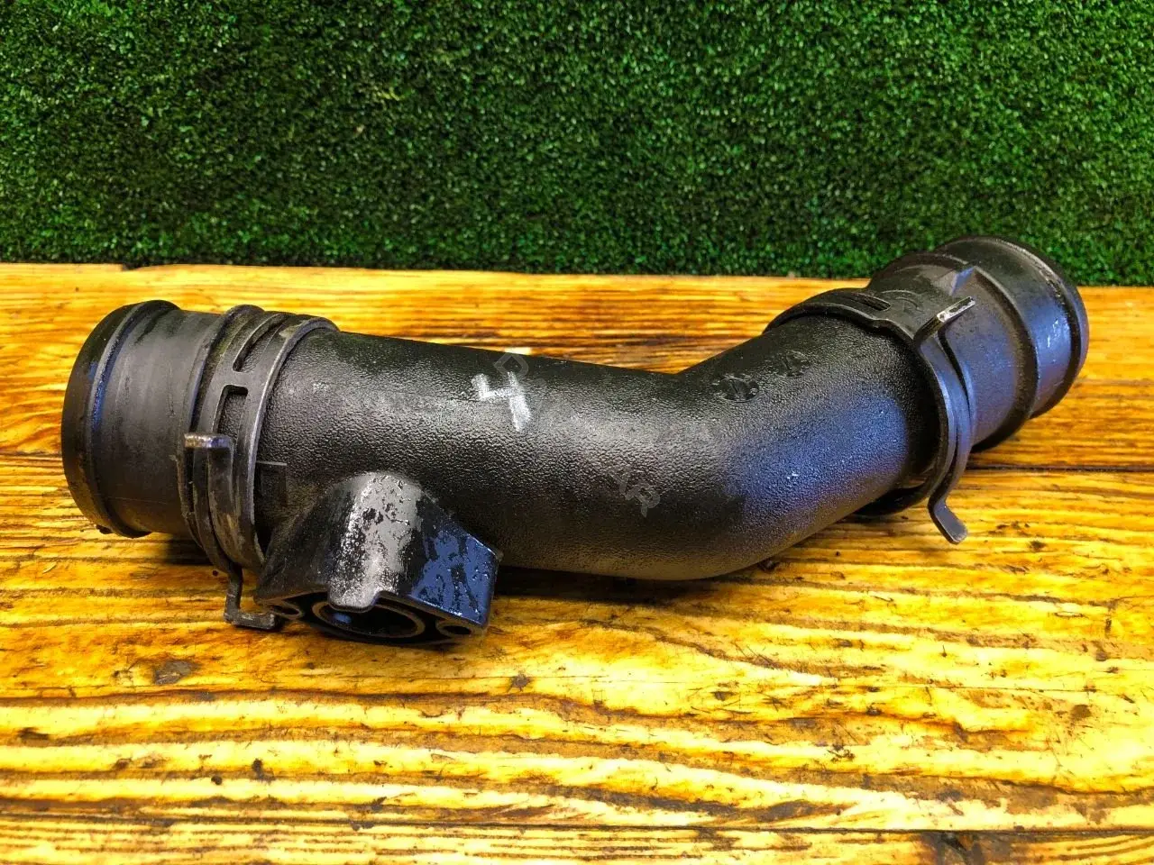 Патрубок воздушный 7M0145957N
