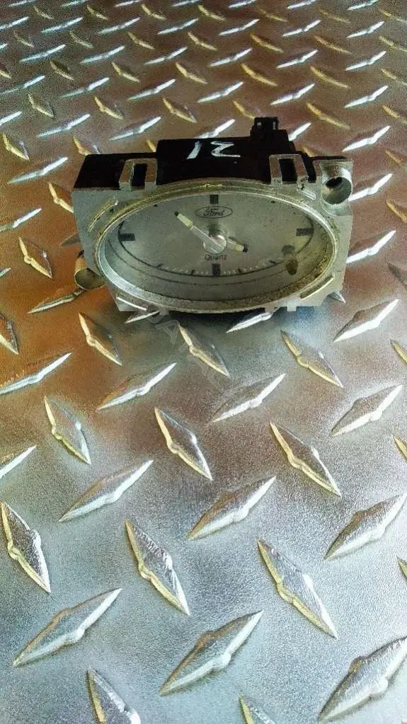 Часы 1S7115000AF, 2363015