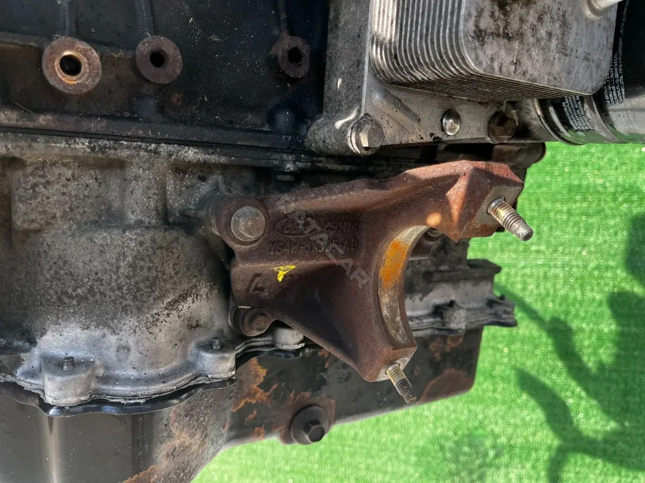 Кронштейн полуоси YS4W3K305AD